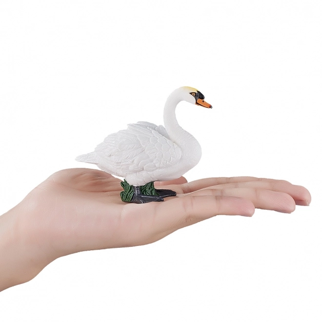 Realistic Large Swan Figure