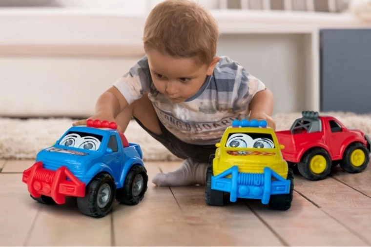 Veliki in varni avtomobilčki za majhne ročice