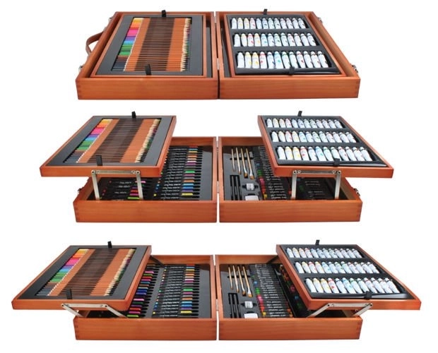 Comprehensive Painting Set in a Wooden Case