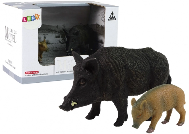 Wild Animal Figurine Set: Boar and Piglet