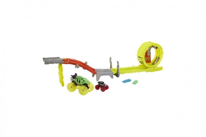 Hot Wheels Monster Trucks Massive Destruction Track Set