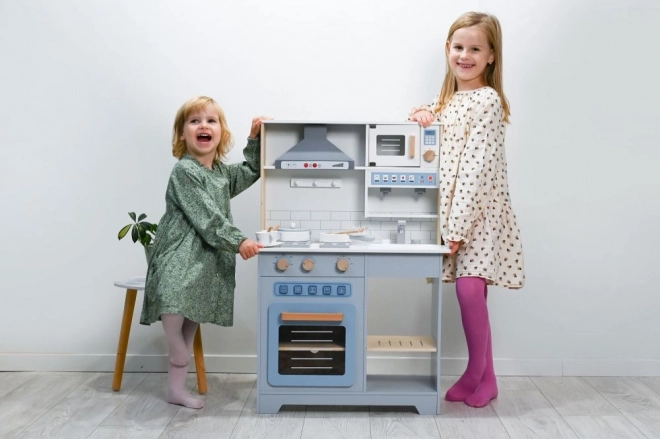 Interactive Wooden Kitchen with Range Hood