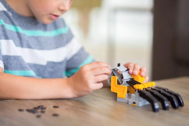 Postav a ovládej vlastní robotickou ruku