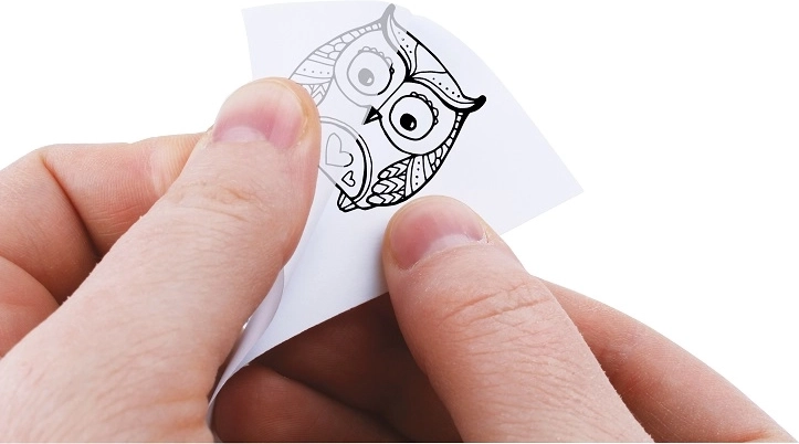 Transferové samolepky a oči pro rychlé zdobení