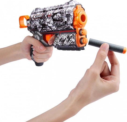 Szybkie ładowanie i schowek na strzałki