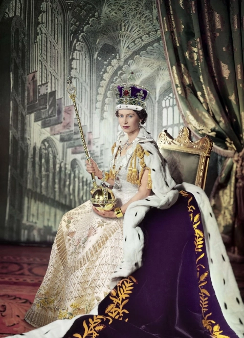 Queen Elizabeth II Puzzle 1000 Pieces