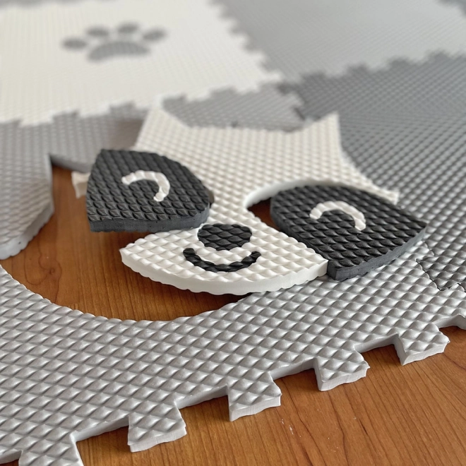 Minideckfloor Play Mat - Raccoon and Paw Design