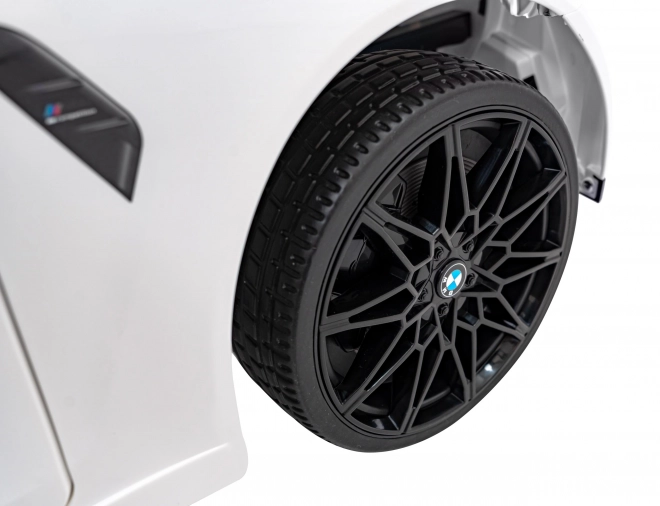 BMW M4 Biele Vozidlo – Biele
