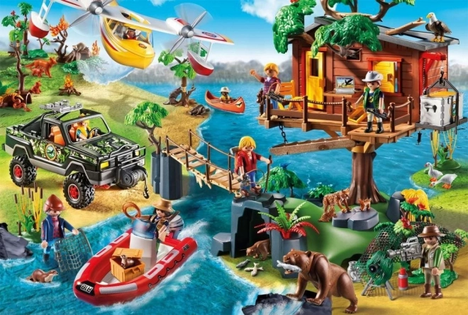 Playmobil Treehouse Puzzle with Adventurer Figure