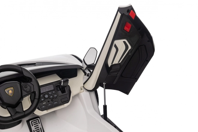 Ružové vozidlo Lamborghini Sian – Biele