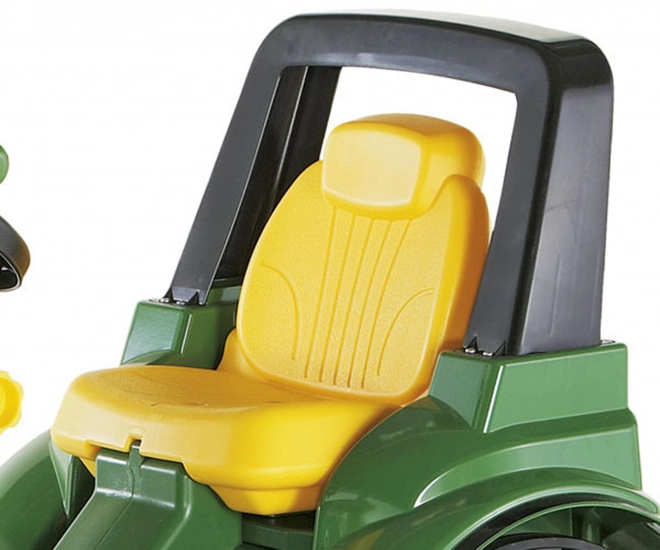 Šliapací traktor John Deere s lyžicou