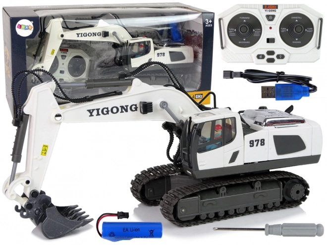 Remote Controlled Excavator with Track Wheels