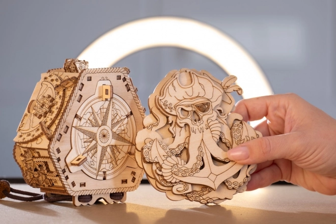 Blackbeard's Compass 3D Wooden Puzzle by EscapeWelt