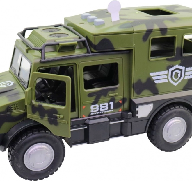 Auto militare con batterie, luce e suoni