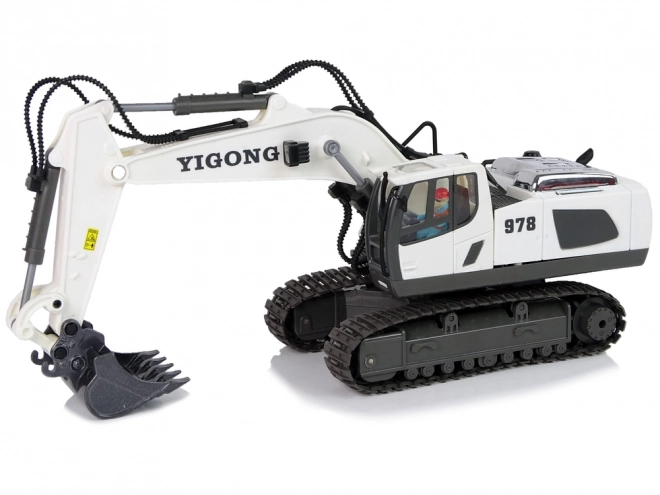 Remote Controlled Excavator with Track Wheels