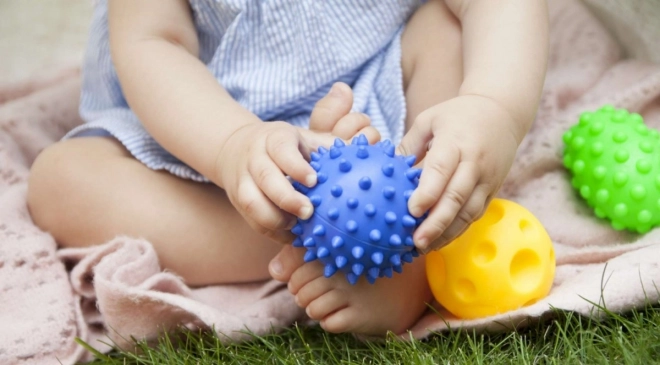 Sensory balls set for infants