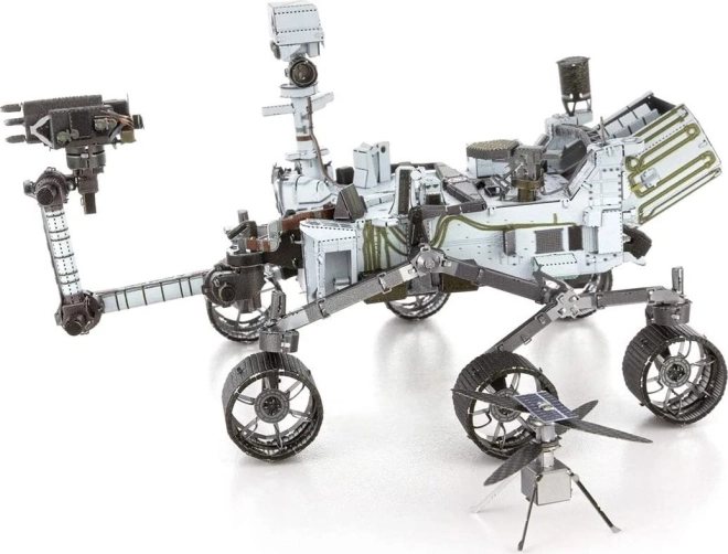Detailný kovový model