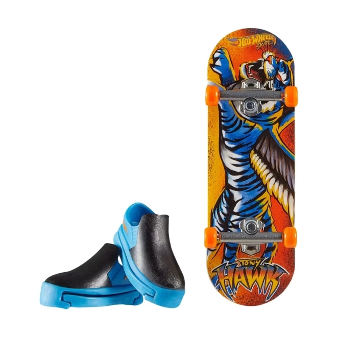 Hot Wheels Skateboard with Finger Shoes