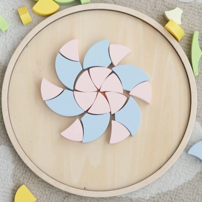 Pastelová mandala Montessori mozaika květiny