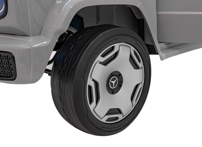 Vehiculul Mercedes Benz EQG – Stříbrné