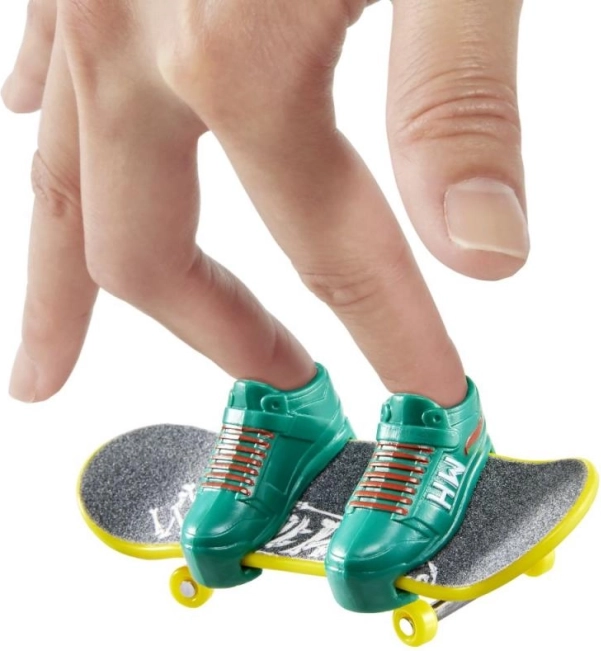 Exclusive fingerboard featuring Tony Hawk