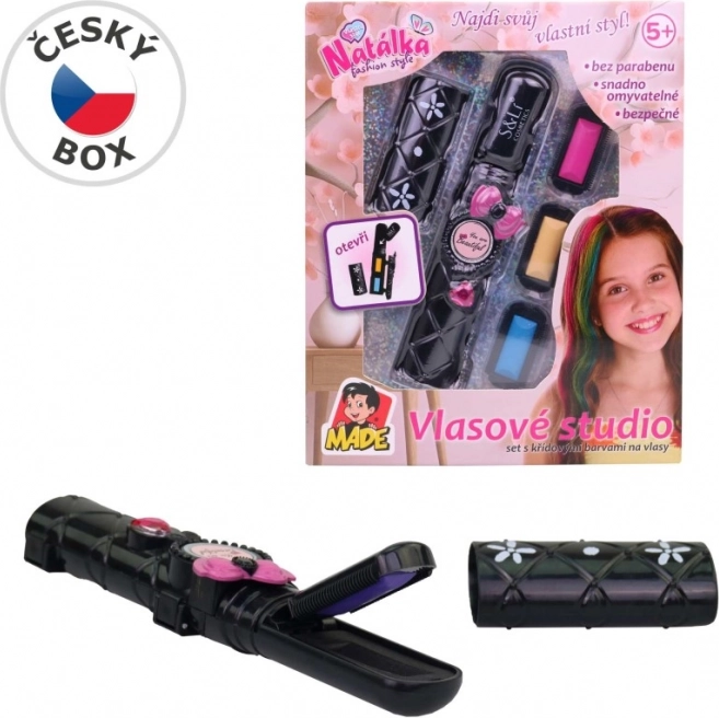 Haarstudio met kleuren en accessoires