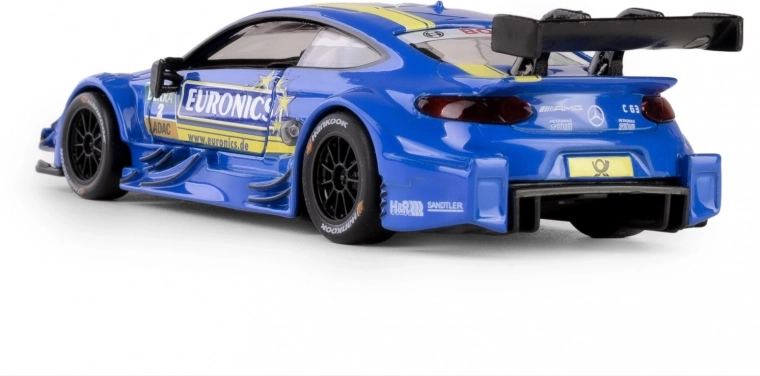 Nyitható ajtók és gumibroncsok