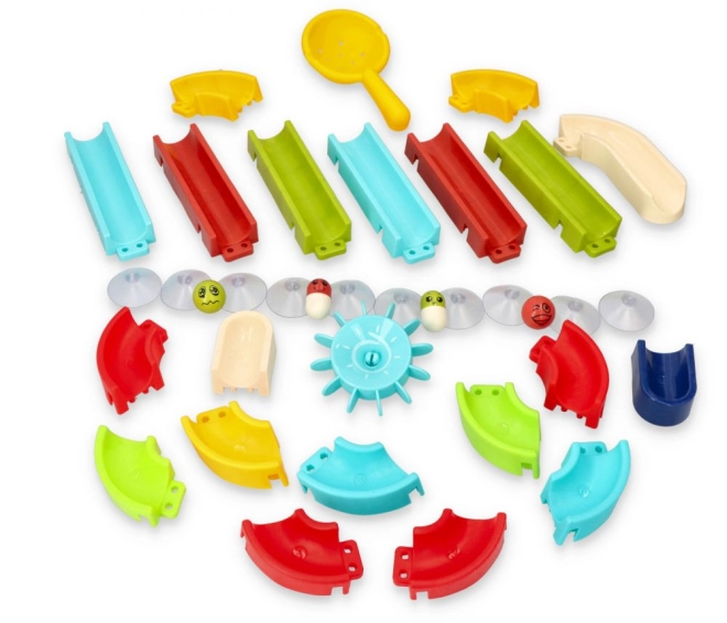 Colorful pieces support learning through play
