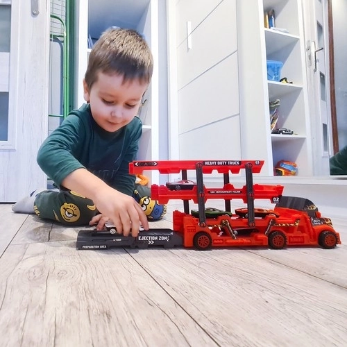 Truck and Trailer Set with 6 Cars