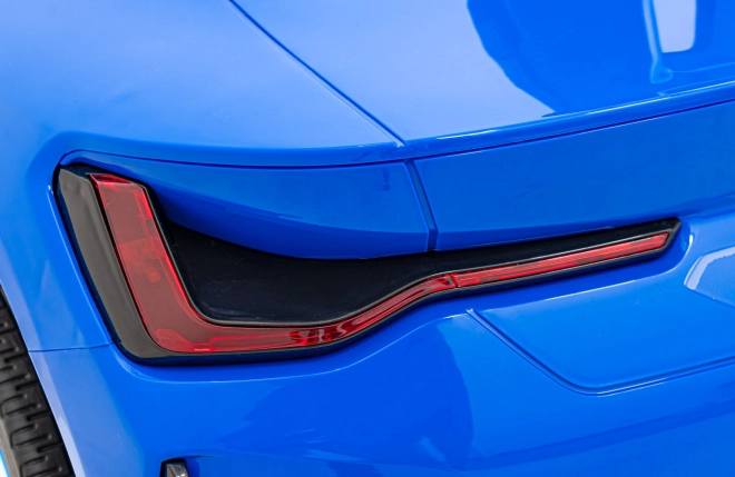 Auto BMW i4 na akumulátor pre deti biele – Modré