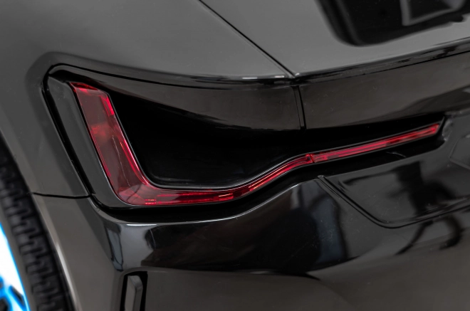 Mașină electrică BMW i4 – Černé