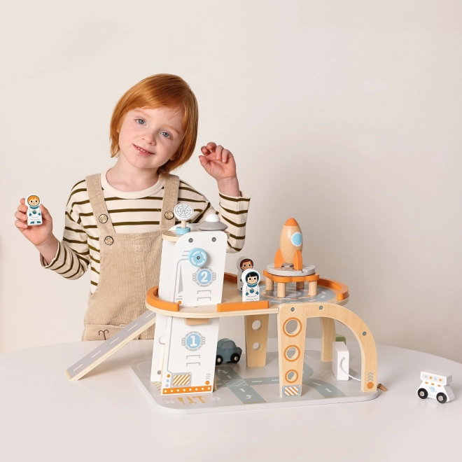 Dřevěná kosmická stanice TOOKY TOY