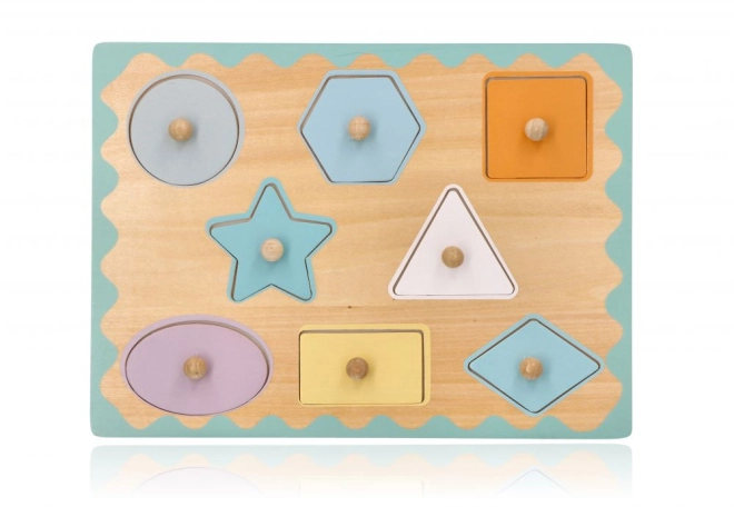Easy to grasp thanks to wooden knobs