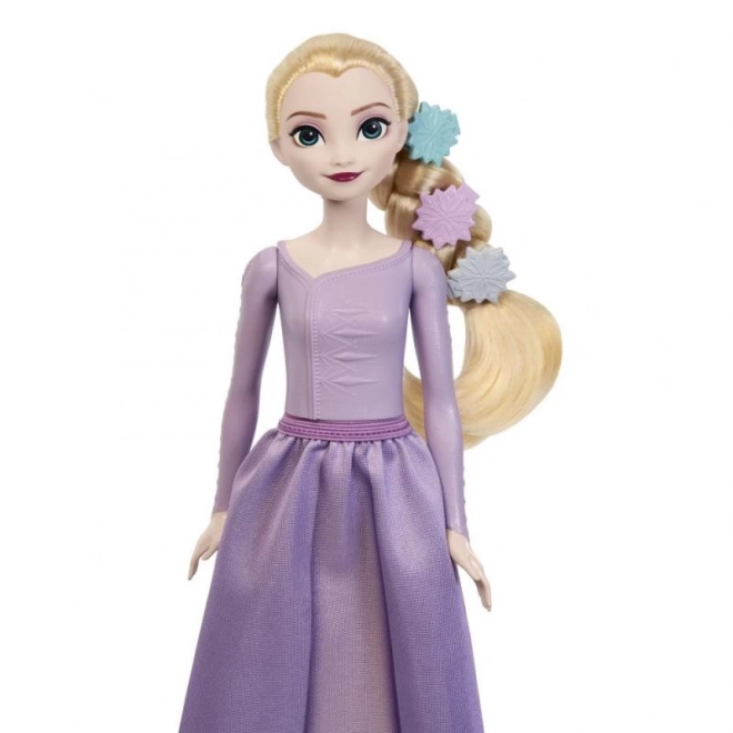 Frozen royal castle of Arendelle with Elsa doll