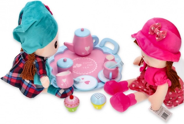 Encourages imagination and social play