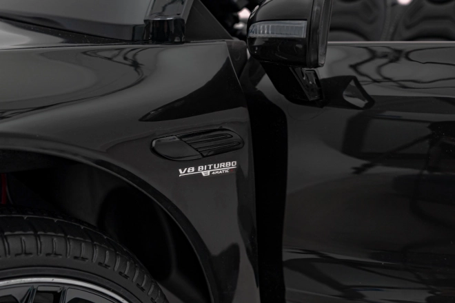 Fahrzeug Mercedes Benz AMG SL63 – Schwarz