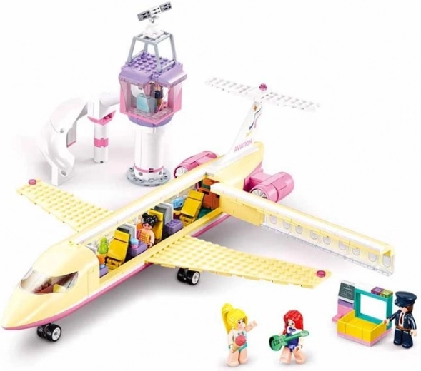 Nyitható pilótafülke és törzsoldal