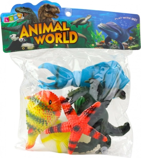 Large and eye-catching figures for little explorers