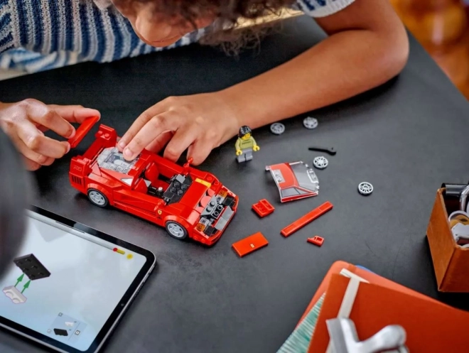 Ferrari F40 Supersportautó LEGO Speed Champions