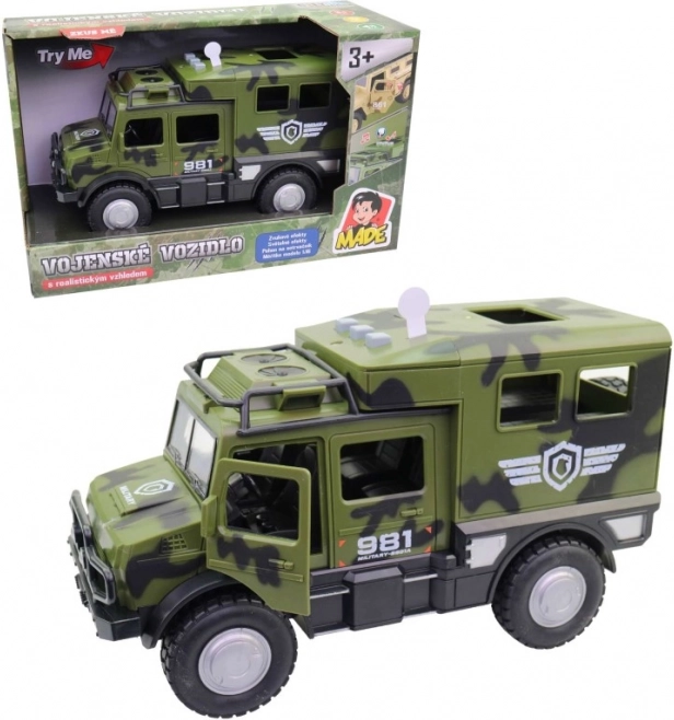 Auto militare con batterie, luce e suoni