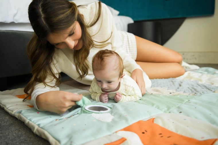 Smyslové prvky pro rozvoj miminka