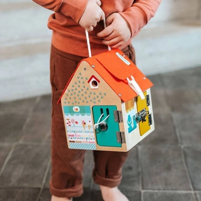 Lilliputiens Wooden House with Locks