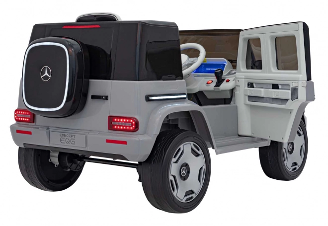 Vehiculul Mercedes Benz EQG – Stříbrné