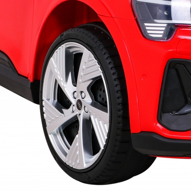 Audi E-Tron Sportback pre deti + Pilot + pohon 4x4 + pomalý rozjazd + rádio MP3 + LED – Červená