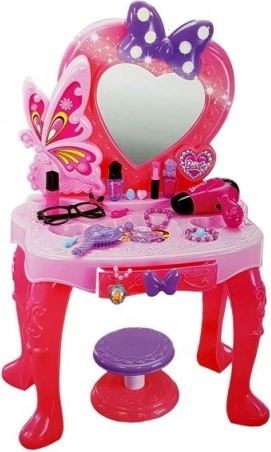 Miroir en forme de cœur pour une touche de princesse