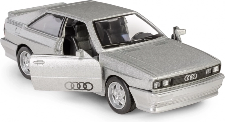 Porte apribili e interni dettagliati