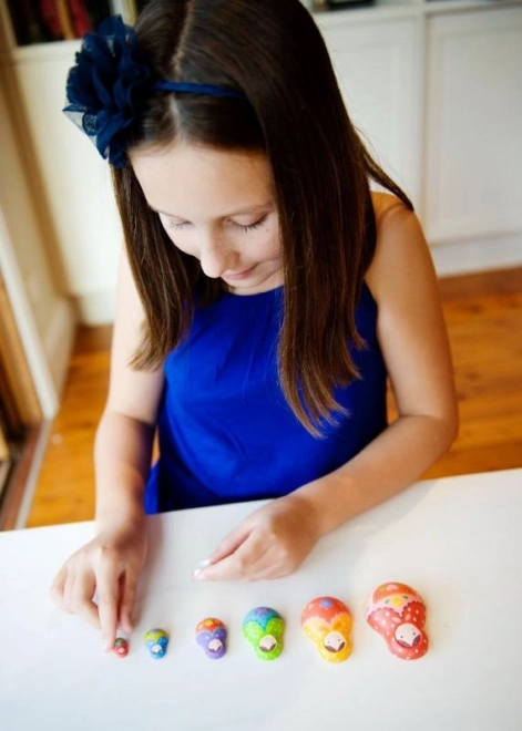 Nesting effect: 6 dolls in one