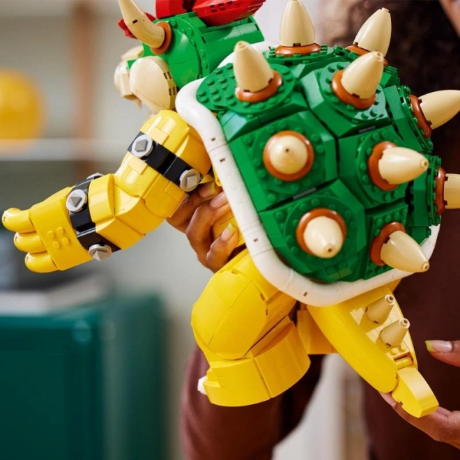 Interaktivni in gibljivi Bowser