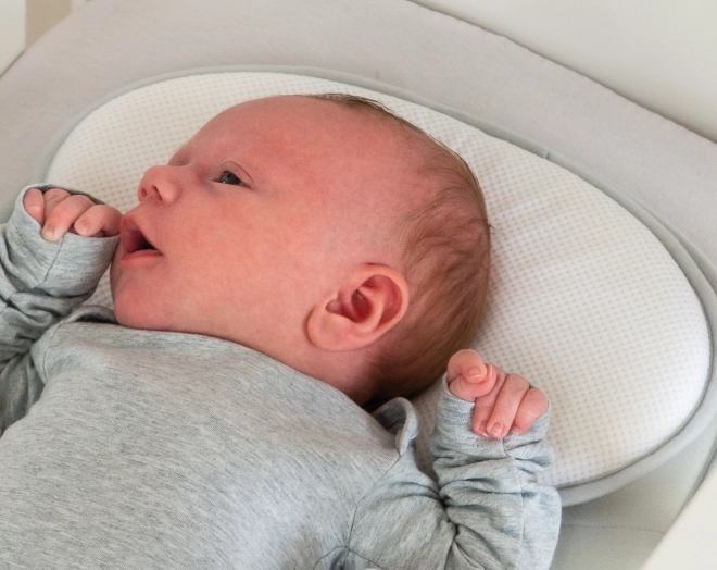 Doomoo baby ergonomic pillow