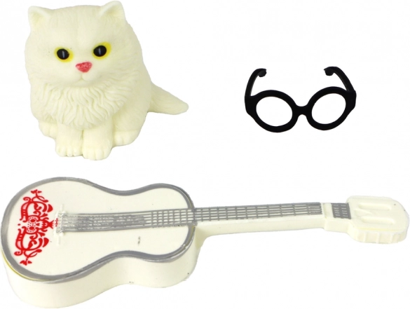 Adorable kitten and accessories